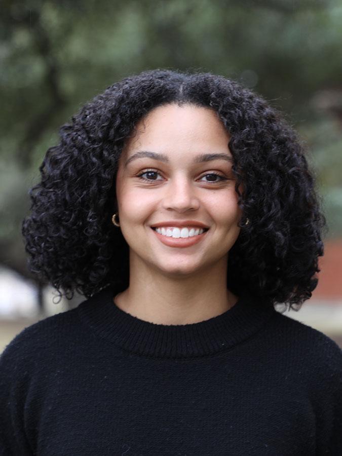 Regina Mitchell headshot