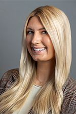 Summer Knowles Headshot